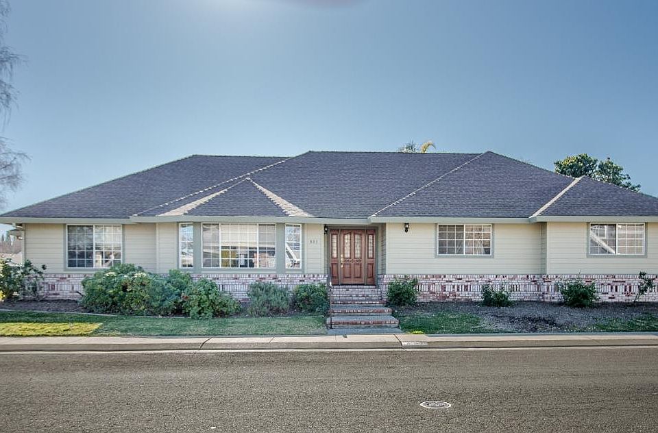 1st image of 801 Heather Pl