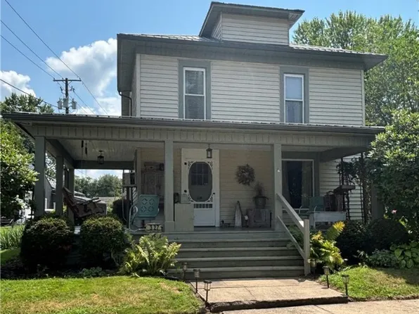 327 W Church St, Newcomerstown, OH 43832