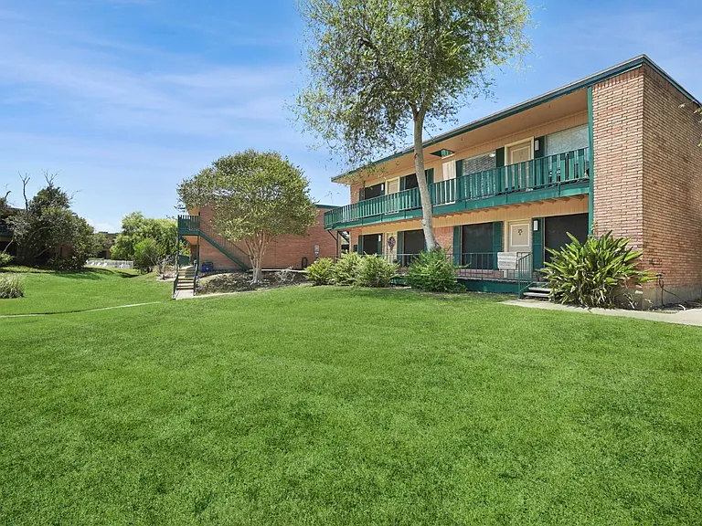 Chateau Santa Fe — Photo 15