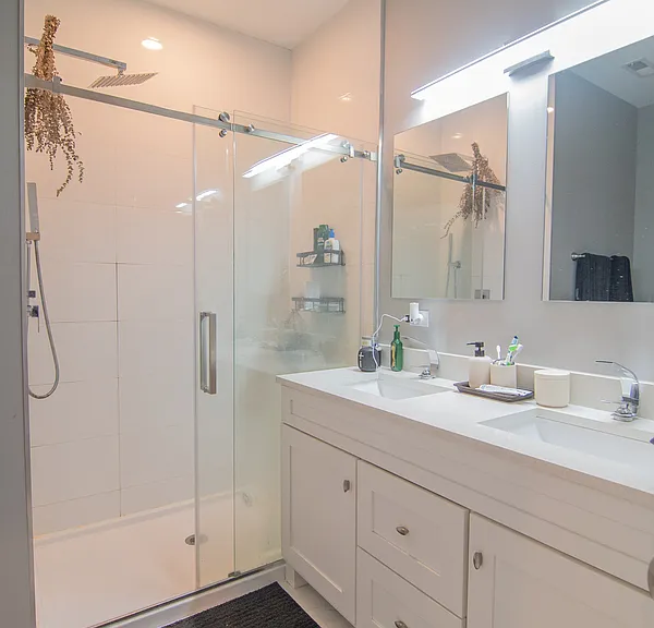 2448 N Albany Ave #2S — Photo 7