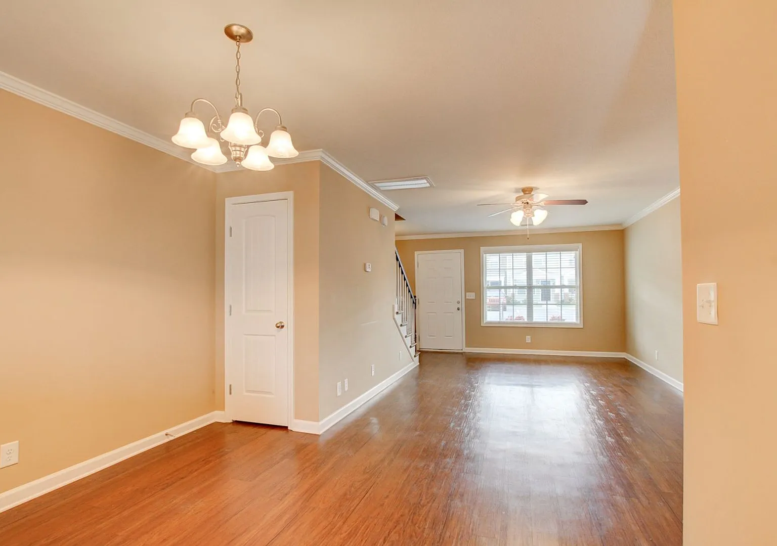Charming Condominium With Breakfast Bar Close To Tennova, Shopping and I-24 — Photo 3