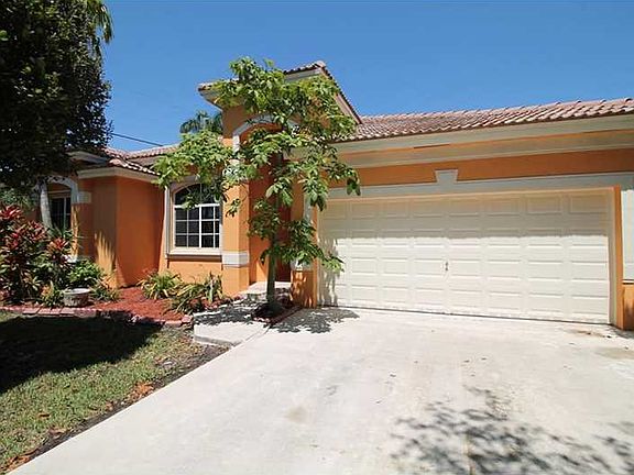 4th image of 18201 SW 94th Ct