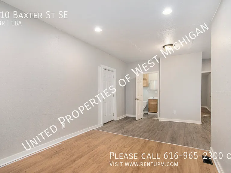 710 Baxter St SE — Photo 9