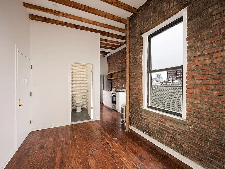28 Forsyth St #18 — Photo 1