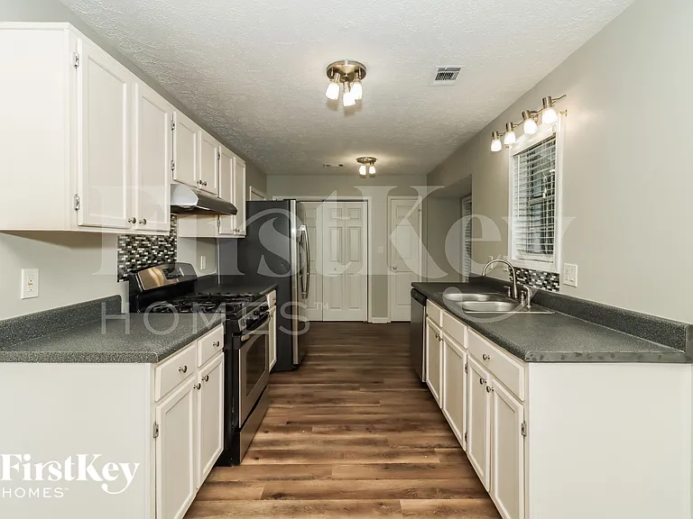 3765 Willow Ridge Rd — Photo 6