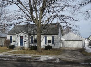 1530 Parnell St, Marinette, WI 54143