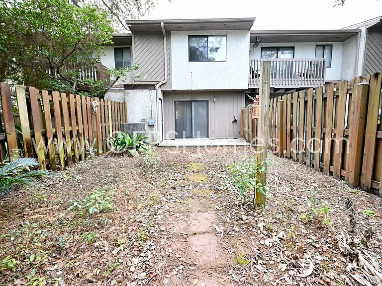 206 4th St SE #B5 — Photo 31