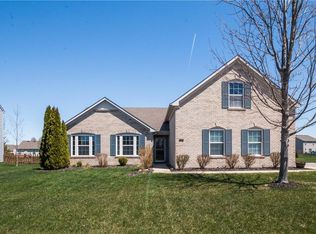 2077 Heathermor Dr, Avon, IN