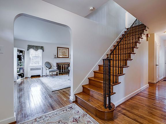 4th image of 114 Cooper Ave