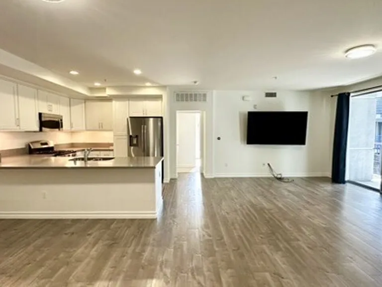 629 Traction Ave #436 — Photo 19
