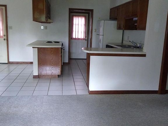 3rd image of 1819 Seacrest Dr