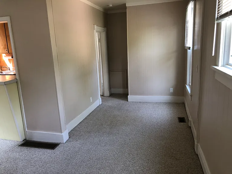 1300 Hutchins Ave — Photo 11