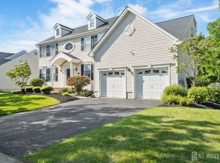 28 Wendover Rd, East Windsor, NJ 08520