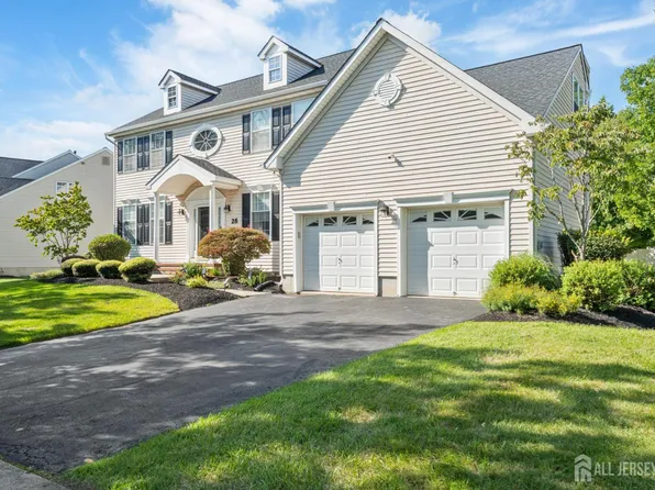 28 Wendover Rd, East Windsor, NJ 08520