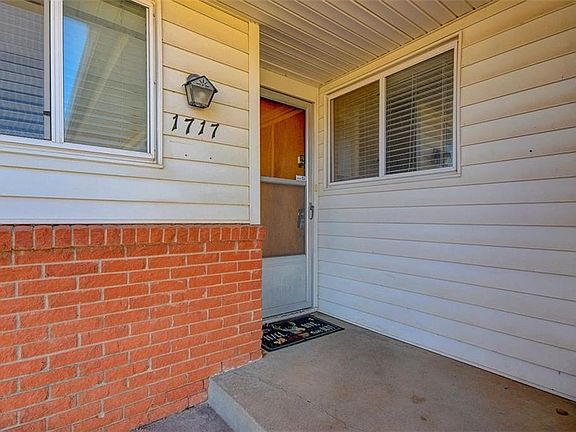 3rd image of 1717 Serenade Dr