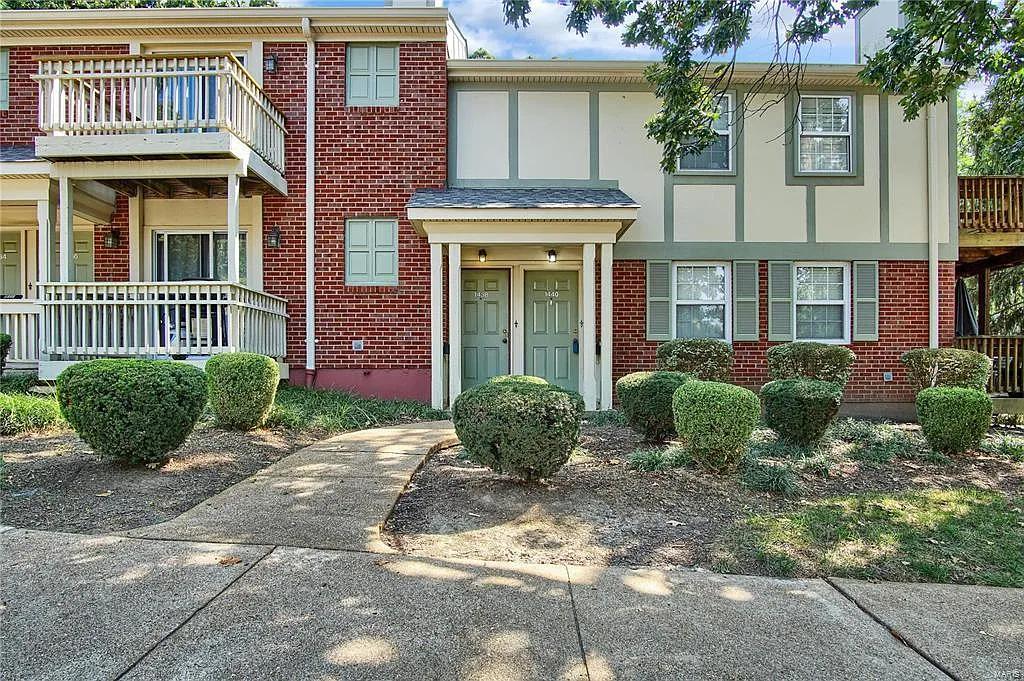 1440 Thrush Pl photo 1