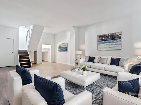 88 Fulton Street L7 image 1 of 16