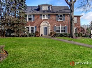 731 Bluff St, Glencoe, IL 60022