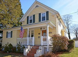 218 Fair St, Warwick, RI 02888