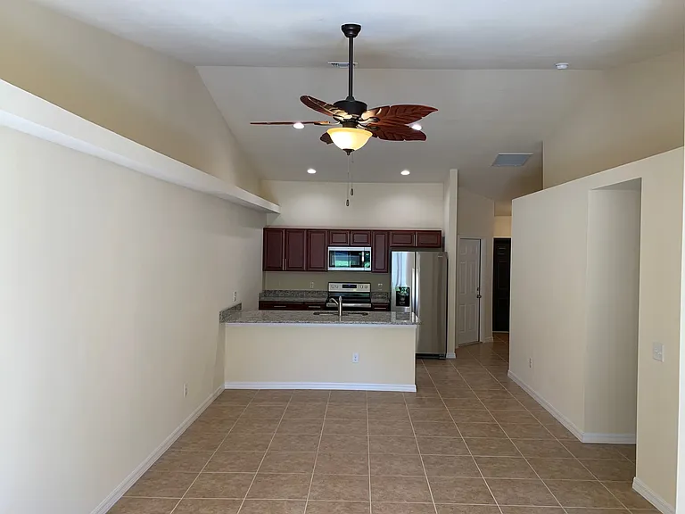 3827 SW 8th Ct — Photo 3