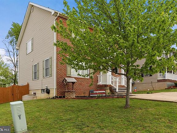 4th image of 309 Stickley St