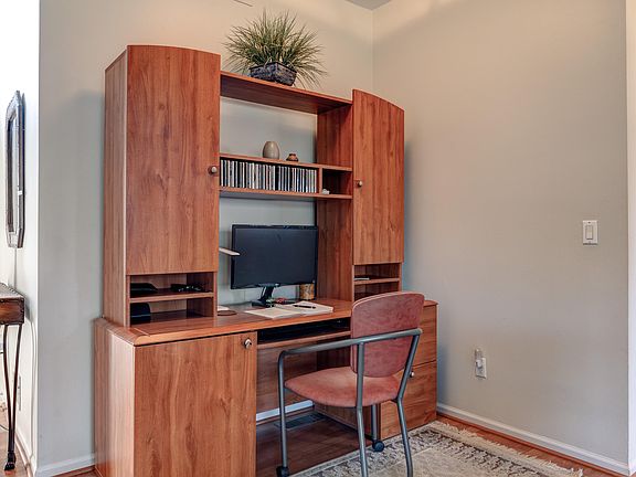 5th image of 38256 Saratoga Cir