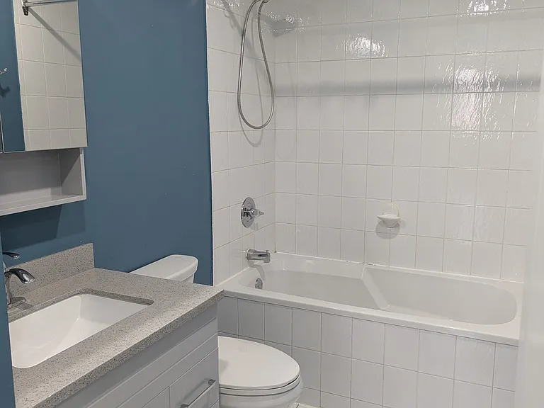 1275 Markham Rd E #1502 — Photo 11