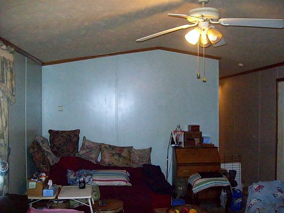 4th image of 1555 Sho Sho Northeast Ln