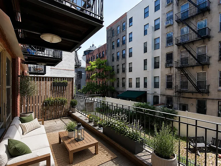 114 Ridge St #2E — Photo 3