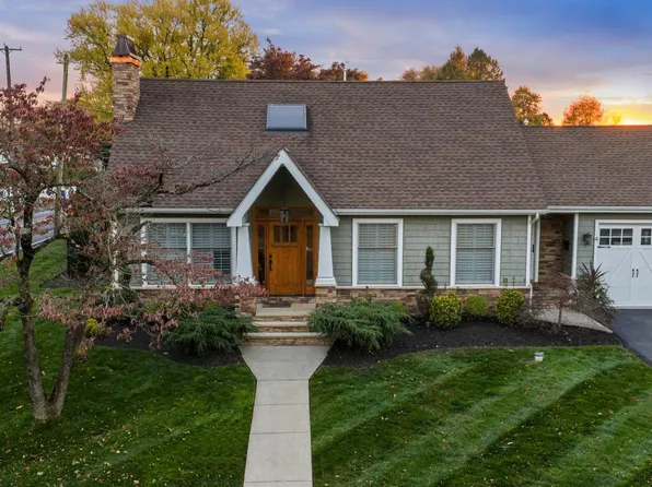 4 W Myrtle Ave, Feasterville Trevose, PA 19053