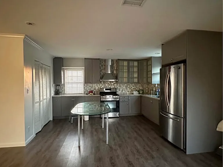 3003 W 74th St #1 — Photo 7