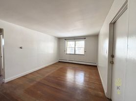 49 Broadway, Arlington, MA