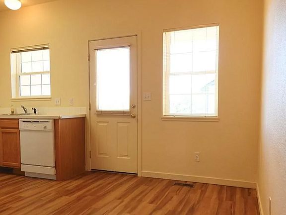5th image of 1510 Main St #2