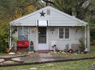 313 SE Swygart St, Topeka, KS 66607