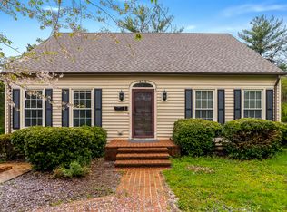 825 Kenwick Dr, Winston Salem, NC 27106