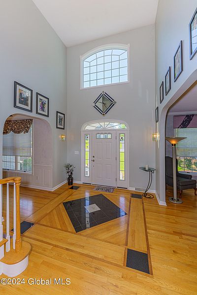 3rd image of 5 Providence Court