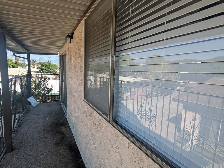 661 S Lilac Ave — Photo 12