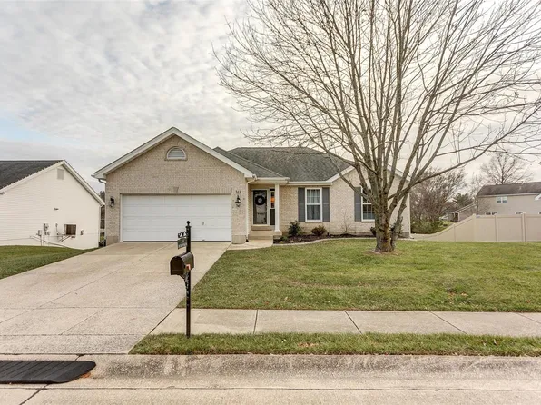 511 Highland Estates Dr, O Fallon, IL 62269