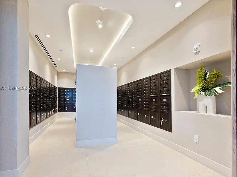 700 NE 24th St #4101 — Photo 30
