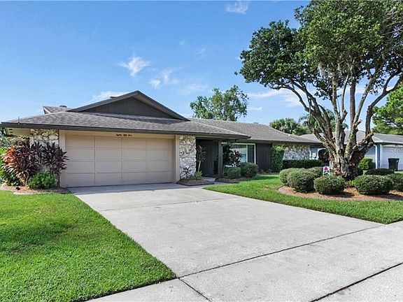 2nd image of 8054 Nicklaus Dr