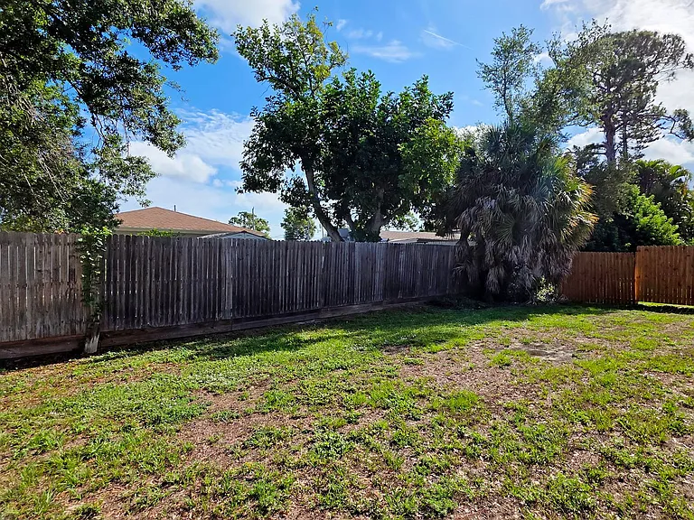 1895 Debbie St — Photo 29