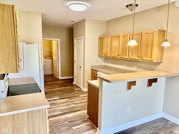 4th image of 4022 Bullfinch Way #A