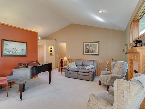 4th image of 4765 Brooke Ct