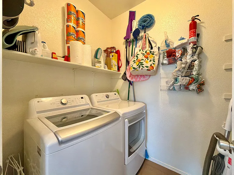 206 Briarwood Dr — Photo 31