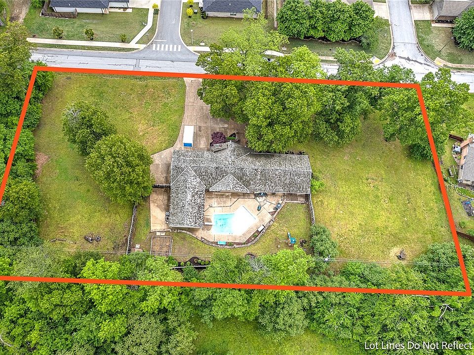 1st image of 120 N Valley West Dr