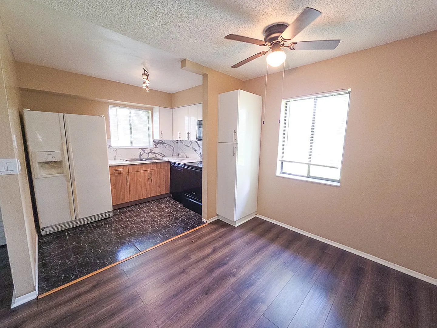 2 bed, 1.0 bath, 1020 sqft, $1,395 — Photo 2