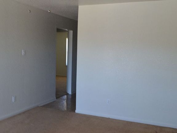 2nd image of 4206 Primrose Dr #1d69e1943