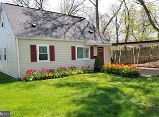 222 Colfax Ct, Manassas Park, VA 20111