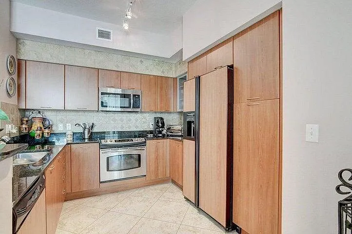 2 bed, 2.0 bath, 1129 sqft, $3,500 — Photo 4
