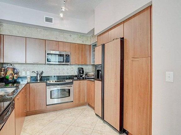 4th image of 625 Casa Loma Blvd #Penthouse 9